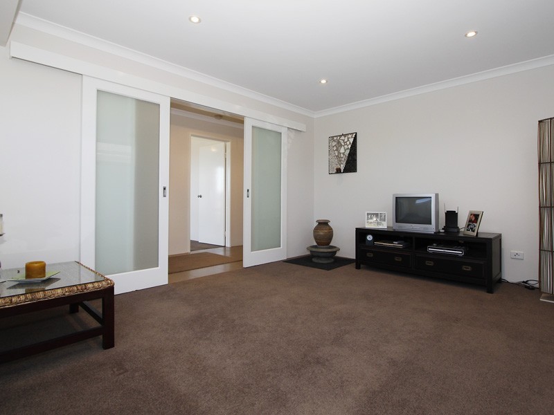 28 Somerly Drive, Clarkson WA 6030