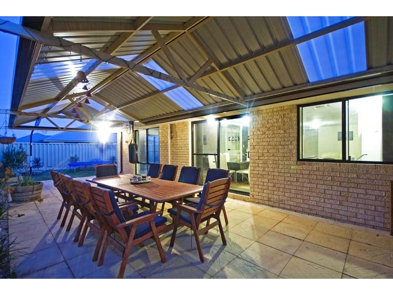 8 Atanasoff Road, Tapping WA 6065