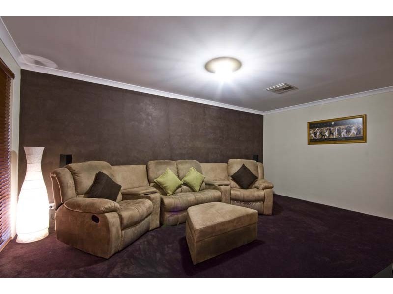 8 Atanasoff Road, Tapping WA 6065