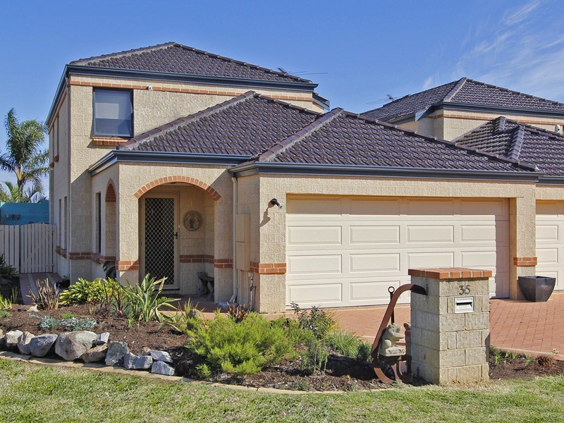35 Royal Scot Loop, Currambine WA 6028