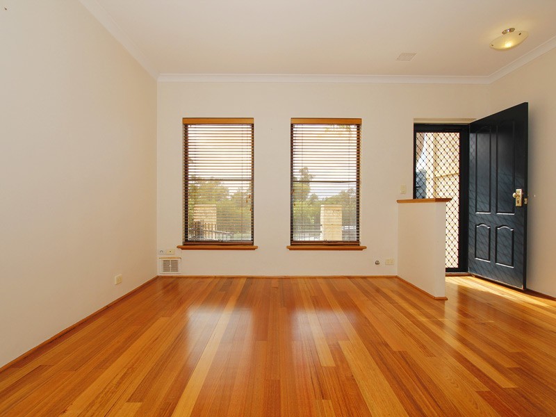 2/405 Lakeside Drive, Joondalup WA 6027