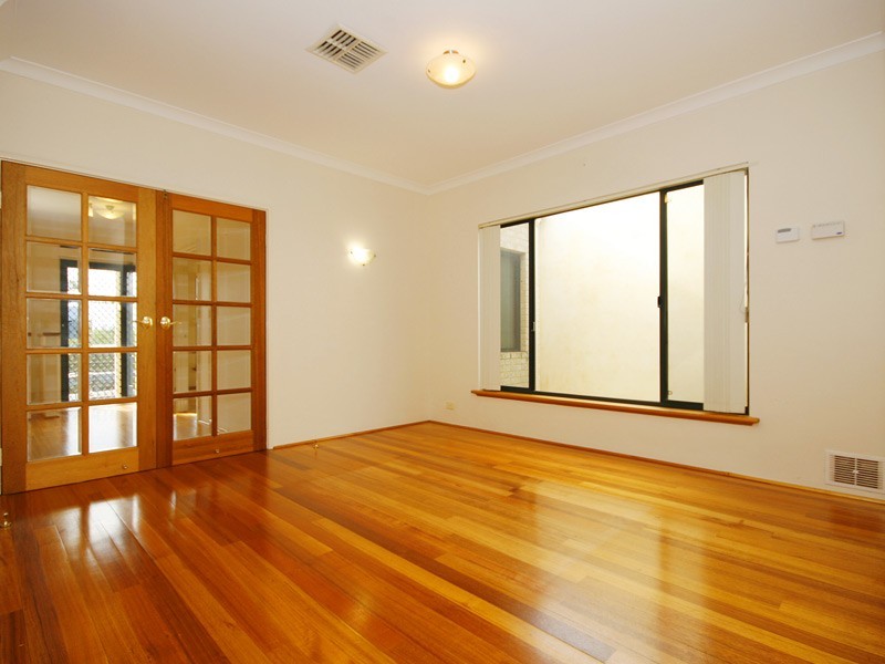 2/405 Lakeside Drive, Joondalup WA 6027