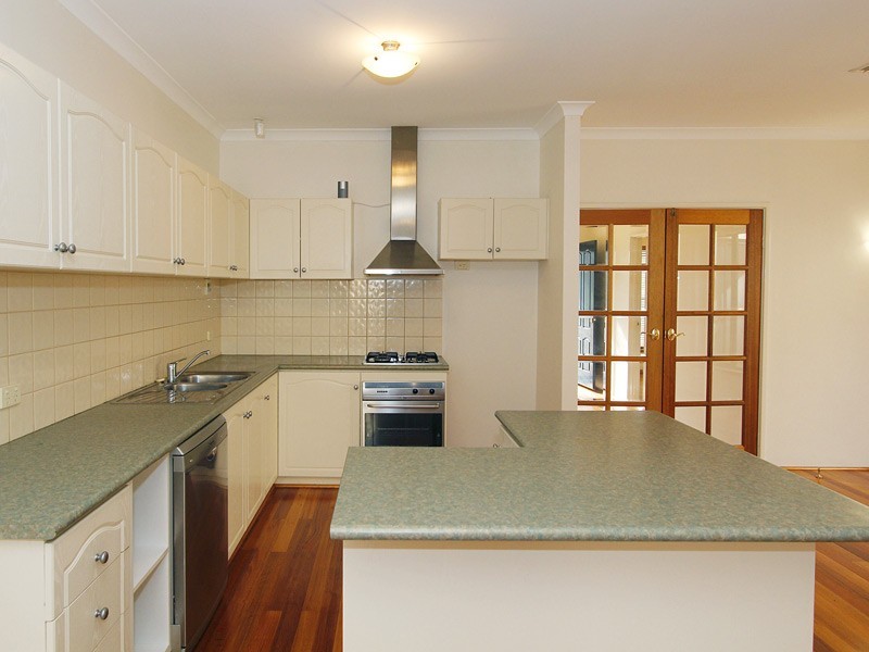 2/405 Lakeside Drive, Joondalup WA 6027