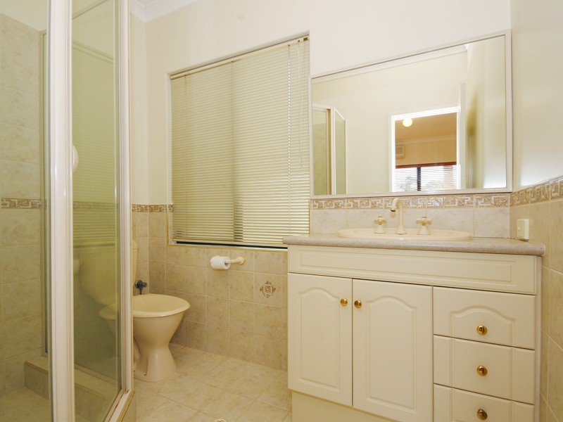 2/405 Lakeside Drive, Joondalup WA 6027