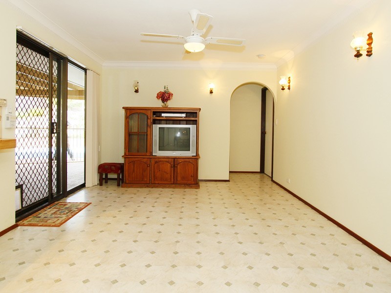 16 Solander Road, Hillarys WA 6025