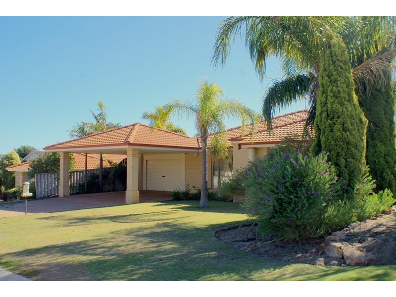 17 Sherlock Rise, Carramar WA 6031