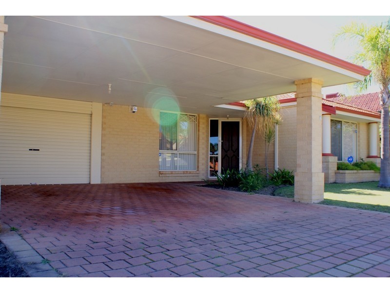 17 Sherlock Rise, Carramar WA 6031