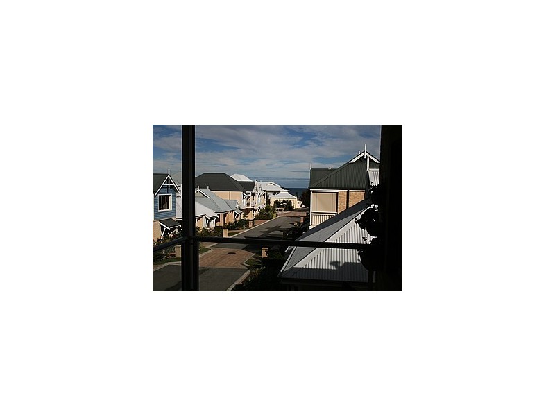 25 The Walk, Mindarie WA 6030