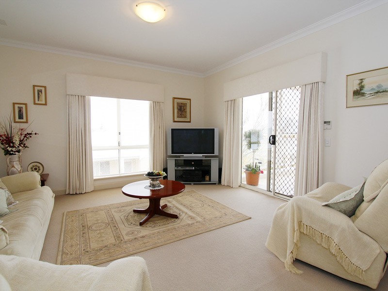 25 The Walk, Mindarie WA 6030