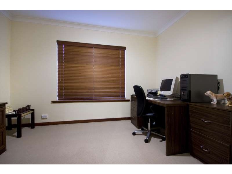 8 Sheridan Place, Kingsley WA 6026