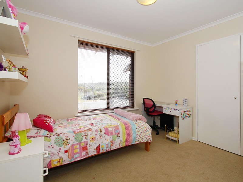 24 Partlett Rd, Duncraig WA 6023