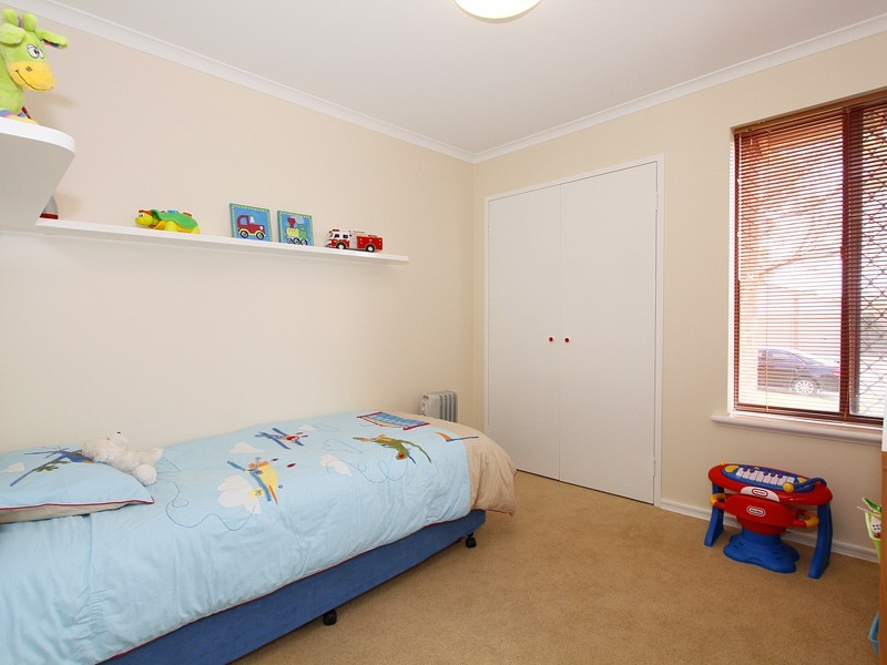 24 Partlett Rd, Duncraig WA 6023