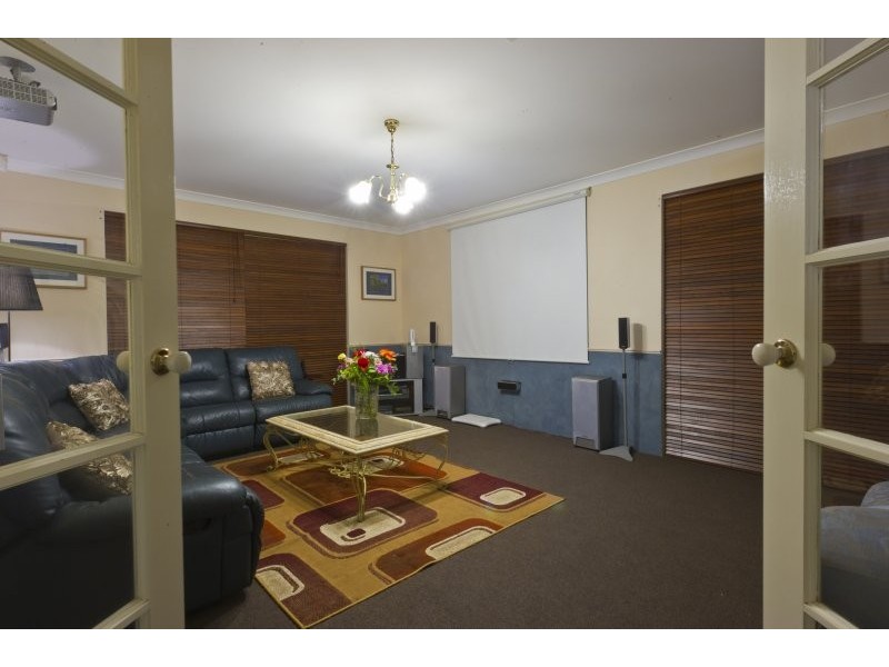 5 Sherlock Rise, Carramar WA 6031