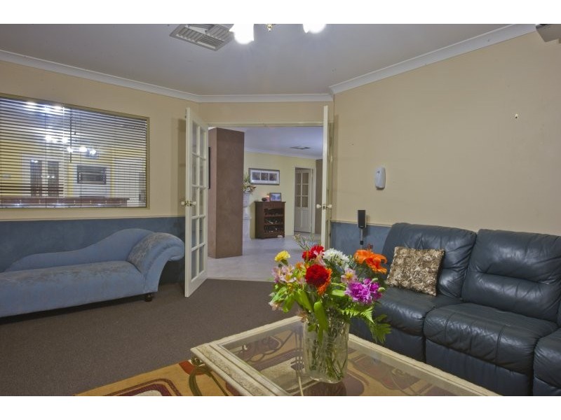 5 Sherlock Rise, Carramar WA 6031
