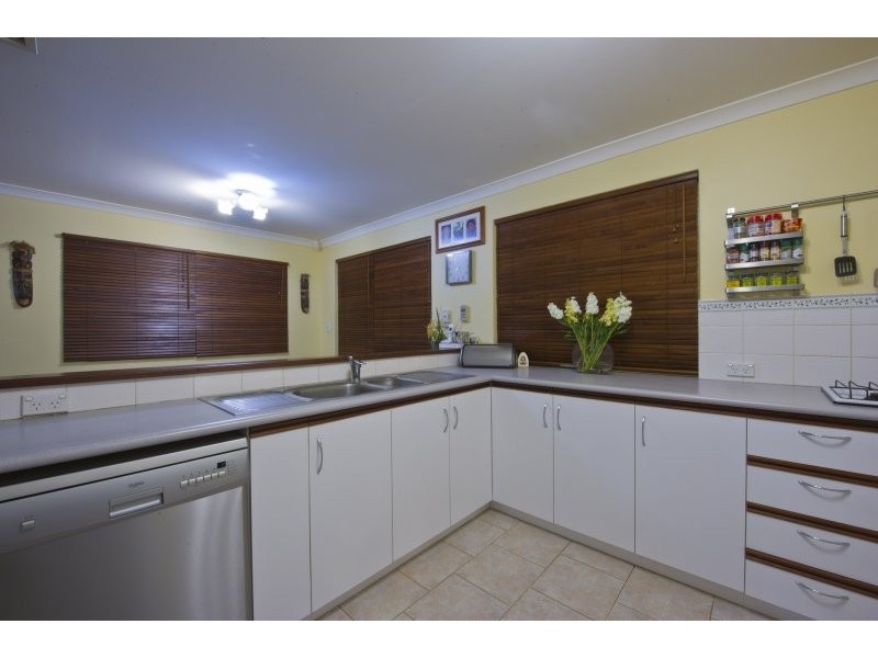 5 Sherlock Rise, Carramar WA 6031