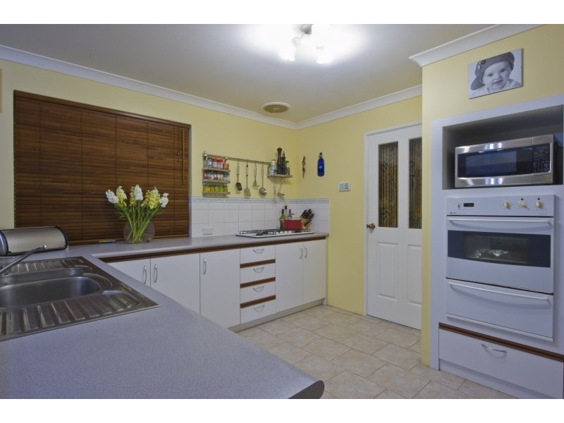 5 Sherlock Rise, Carramar WA 6031