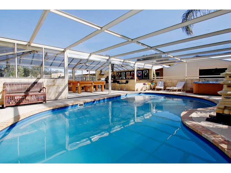 137 Rustic Gardens, Carramar WA 6031