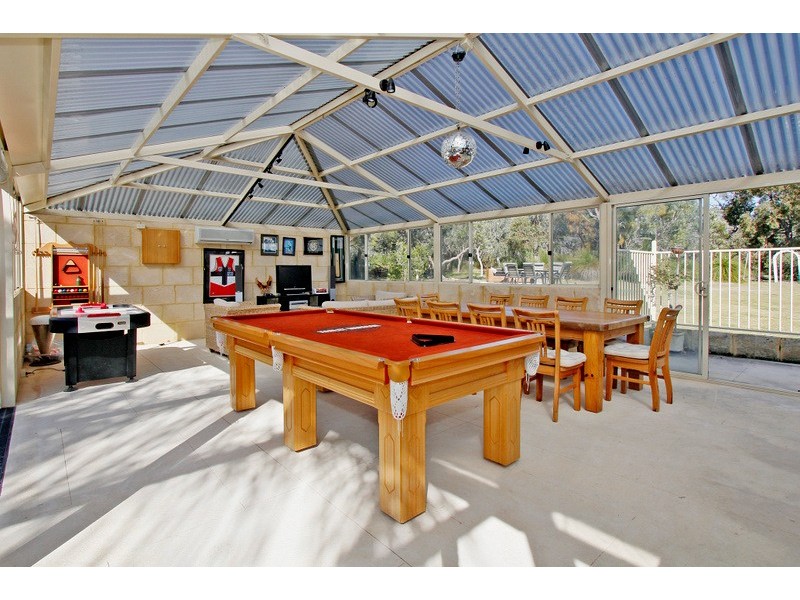 137 Rustic Gardens, Carramar WA 6031