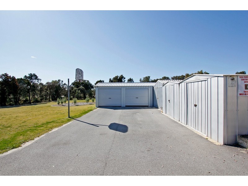 137 Rustic Gardens, Carramar WA 6031