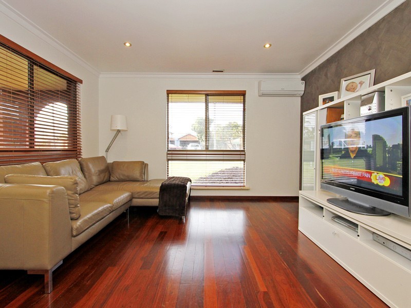 41 Redfin Crescent, Beldon WA 6027