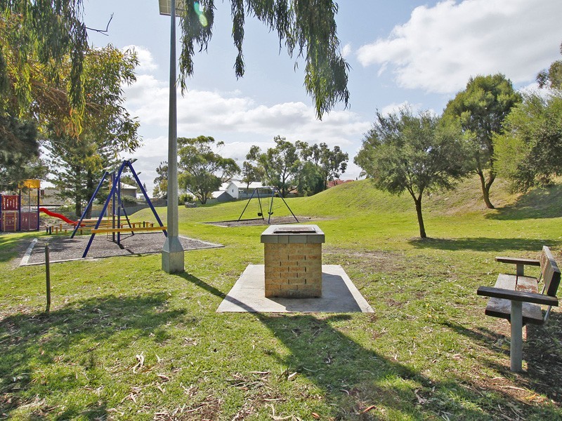 5 Phyllis Street, North Fremantle WA 6159