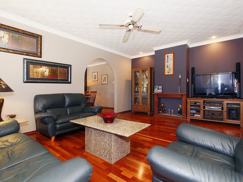 14 Mackay Way, Hillarys WA 6025