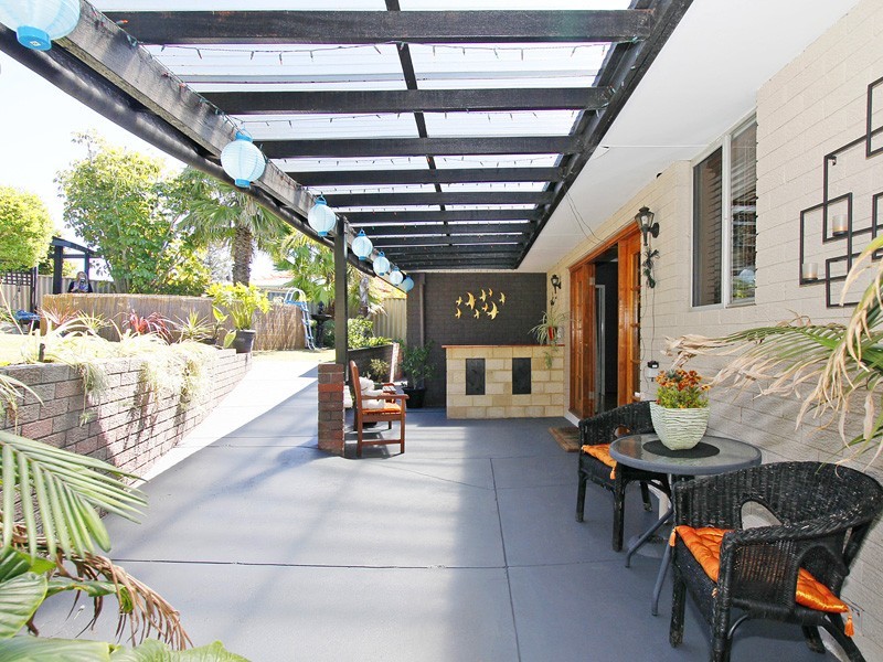 14 Mackay Way, Hillarys WA 6025