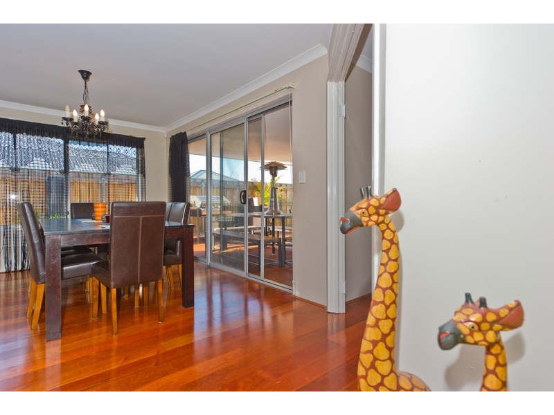 15 Hartley Rise, Ellenbrook WA 6069