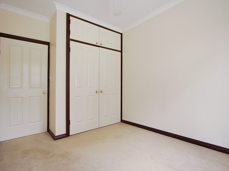 60 Bushland Retreat, Carramar WA 6031