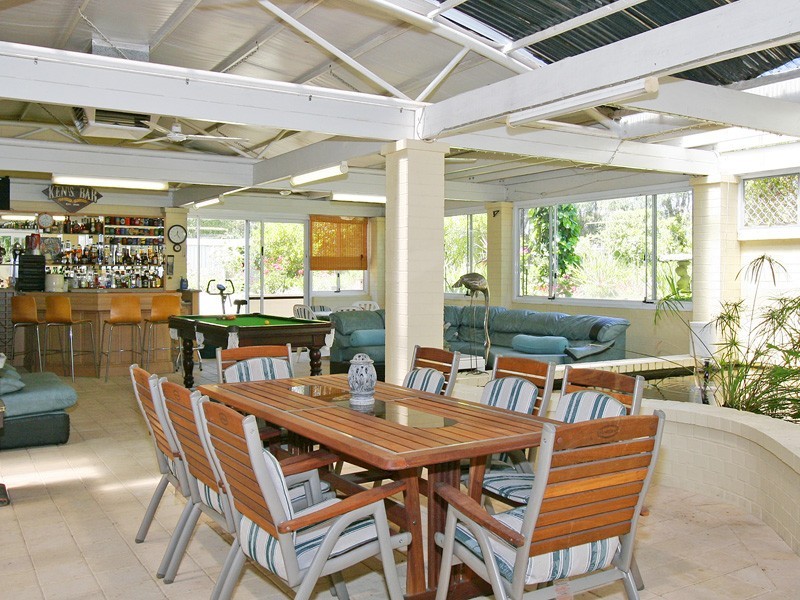 6 Honeysuckle Grv, Carramar WA 6031