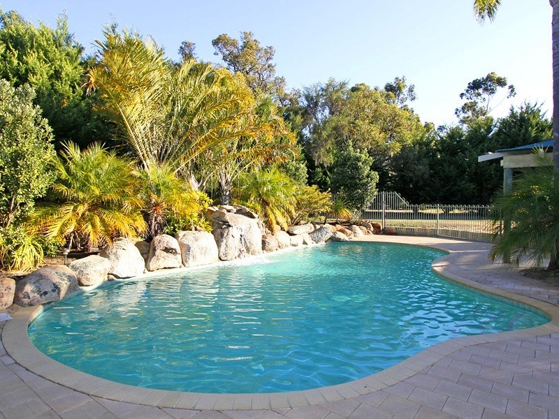 105 Garden Park Drive, Wanneroo WA 6065