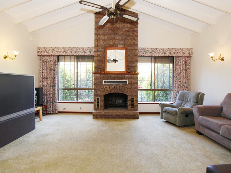 105 Garden Park Drive, Wanneroo WA 6065