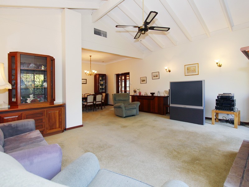 105 Garden Park Drive, Wanneroo WA 6065