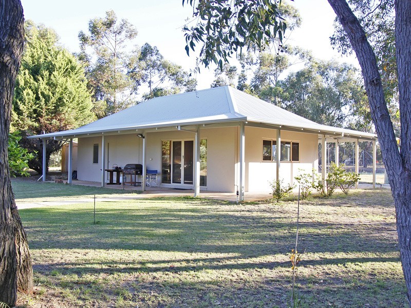 105 Garden Park Drive, Wanneroo WA 6065