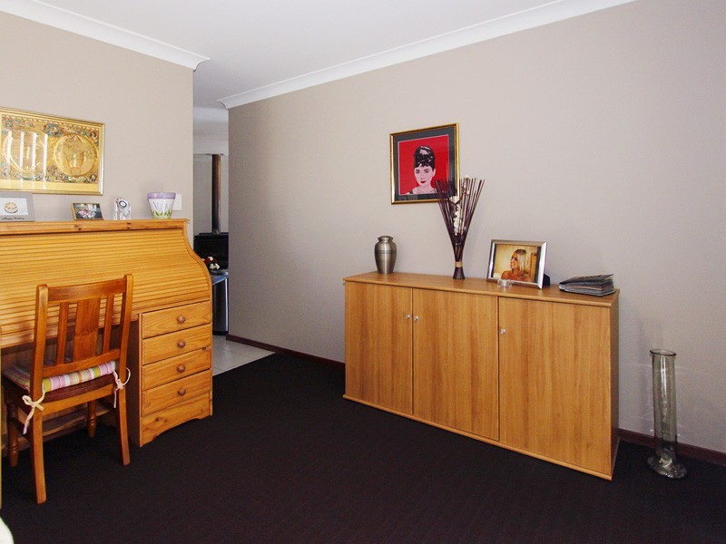 5 Sunshine Place, Bibra Lake WA 6163