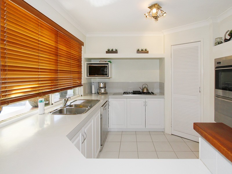 5 Sunshine Place, Bibra Lake WA 6163