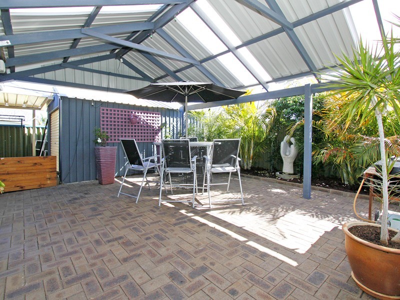 5 Sunshine Place, Bibra Lake WA 6163