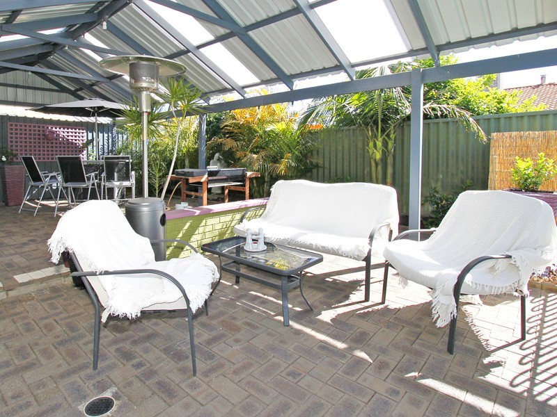 5 Sunshine Place, Bibra Lake WA 6163