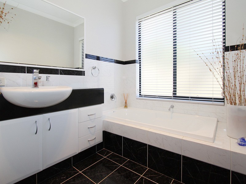 24 Wishart Loop, Wanneroo WA 6065
