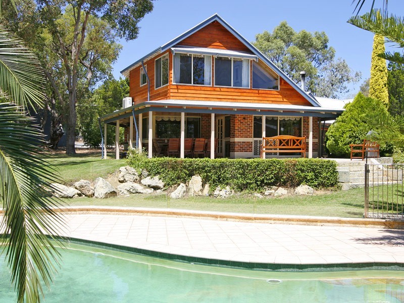 100 Garden Park Drive, Wanneroo WA 6065