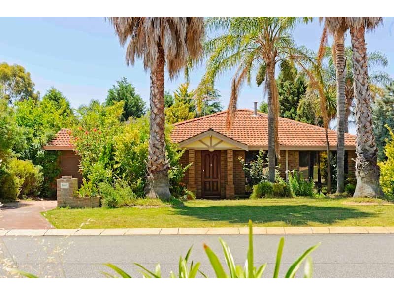 6 Blanche Pl, Ballajura WA 6066