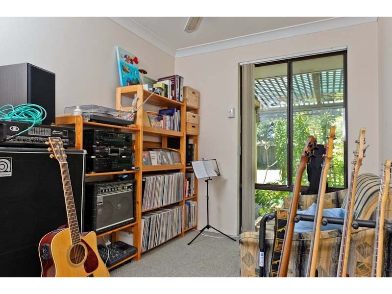 6 Blanche Pl, Ballajura WA 6066