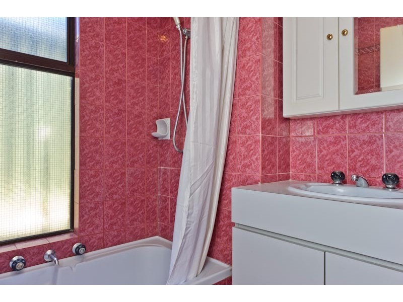 6 Blanche Pl, Ballajura WA 6066