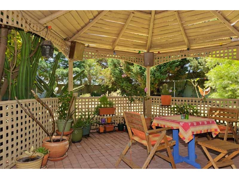 6 Blanche Pl, Ballajura WA 6066