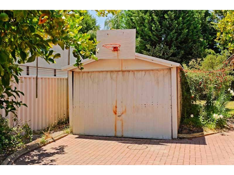 6 Blanche Pl, Ballajura WA 6066