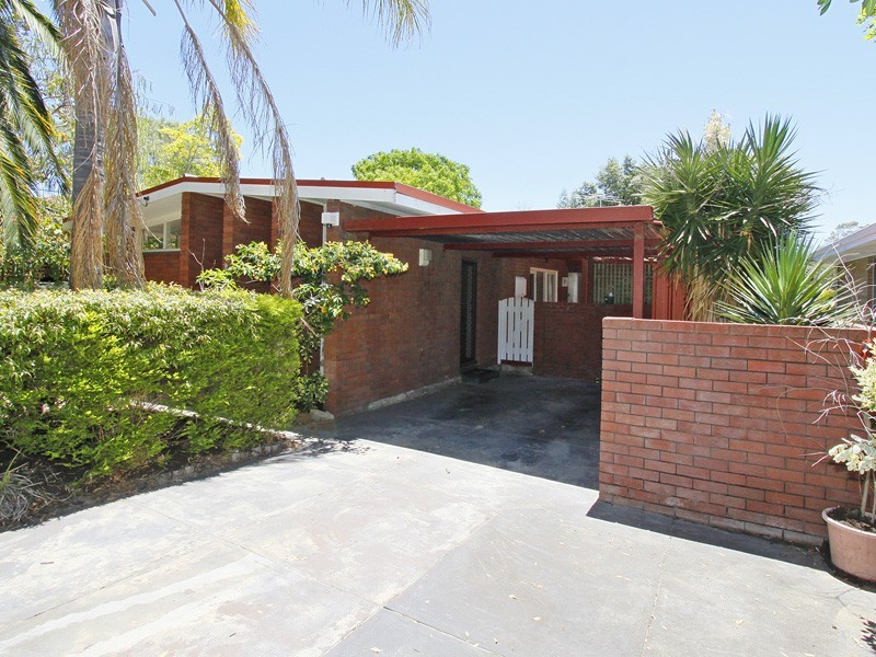 77 Warwick Road, Duncraig WA 6023