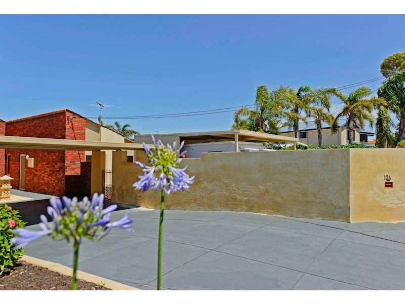 12a Barque Place, Kallaroo WA 6025