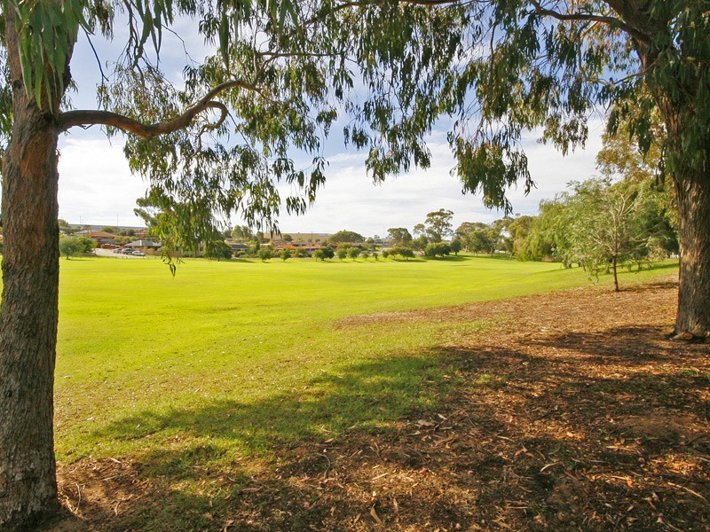 16 Hicks Way, Hillarys WA 6025