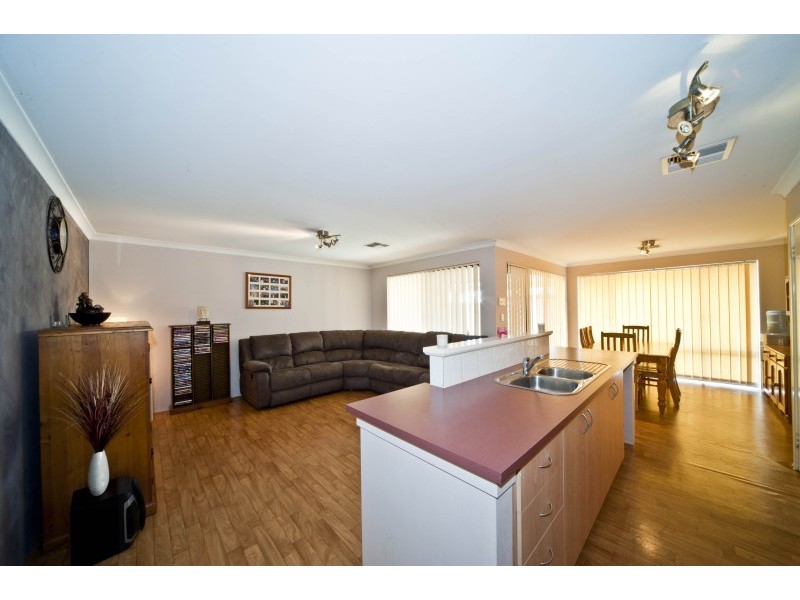 51 Derricap Avenue, Ellenbrook WA 6069