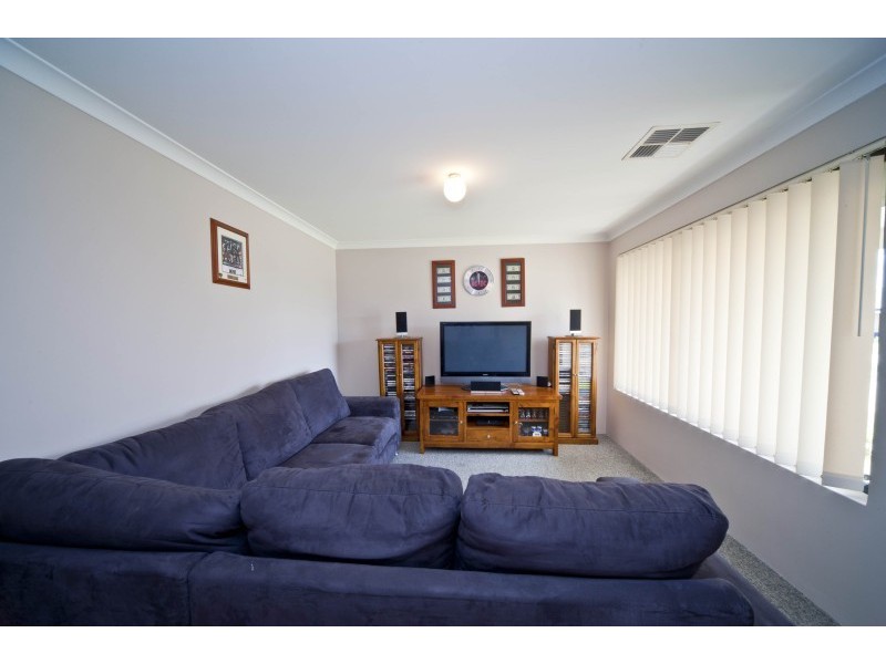 51 Derricap Avenue, Ellenbrook WA 6069